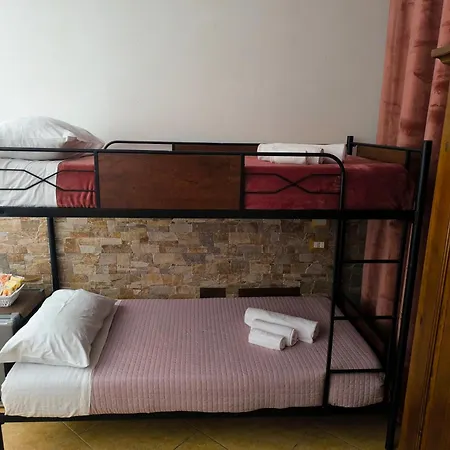 Couette-café Mamuthones 3*