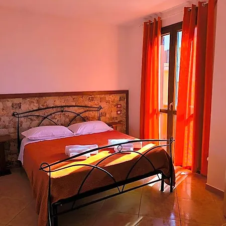 Bed & Breakfast Mamuthones